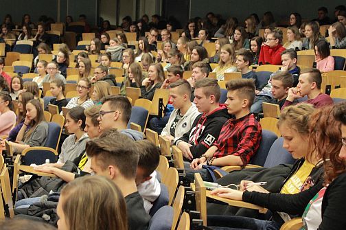 Znów włączają myślenie