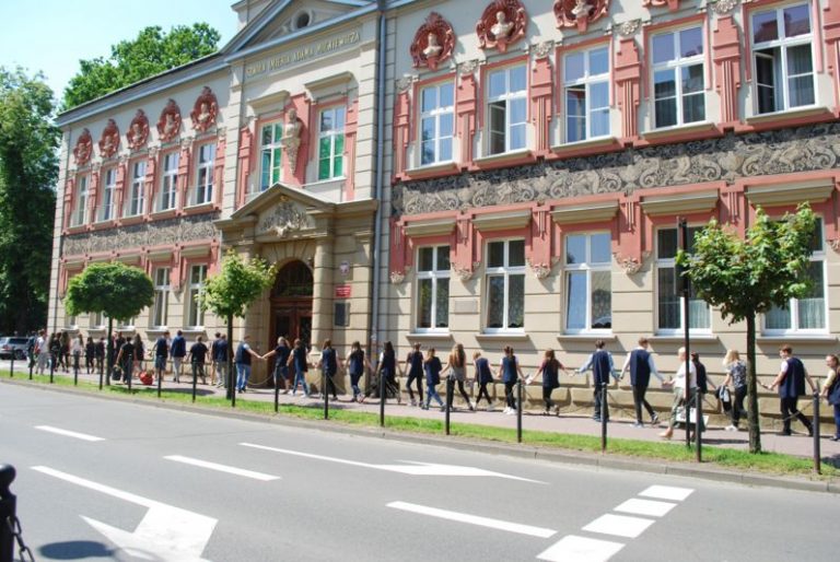 Nowy Sącz: zaplanowali koniec gimnazjów