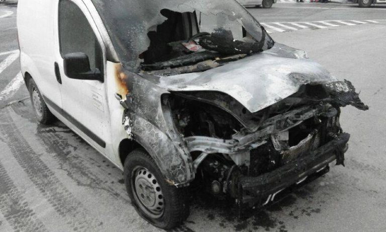 Nowy Sącz: Fiorino stanął w płomieniach