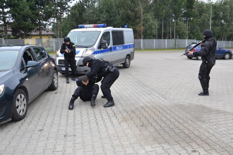 Policja szuka ludzi do pracy w Nowym Sączu, Limanowej i Gorlicach