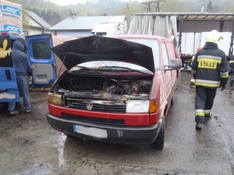 Piwniczna Zdrój: zapalił się silnik Volkswagena Transportera