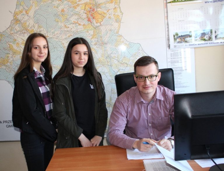 Nowy Sącz – Łukowica: gimnazjalistki znalazły patronkę dla parku