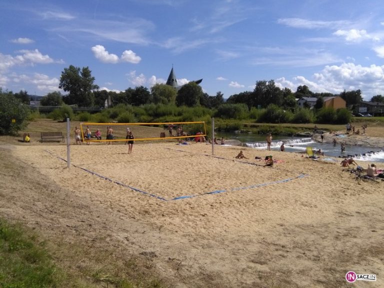 Nowy Sącz: brzegi Kamienicy przechodzą lifting