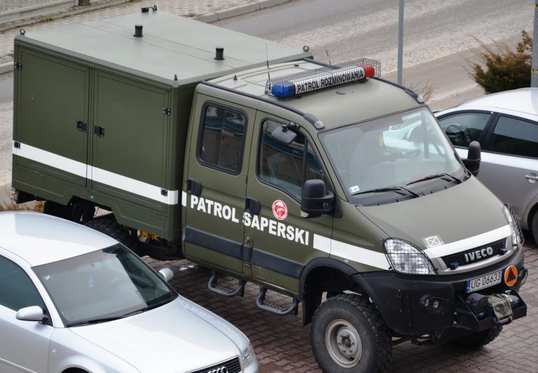 Marcinkowice: rolnik znalazł w polu granat
