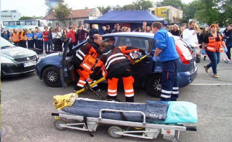 Nowy Sącz: alkogogle i symulacja dachowania czyli stop pijanym kierowcom