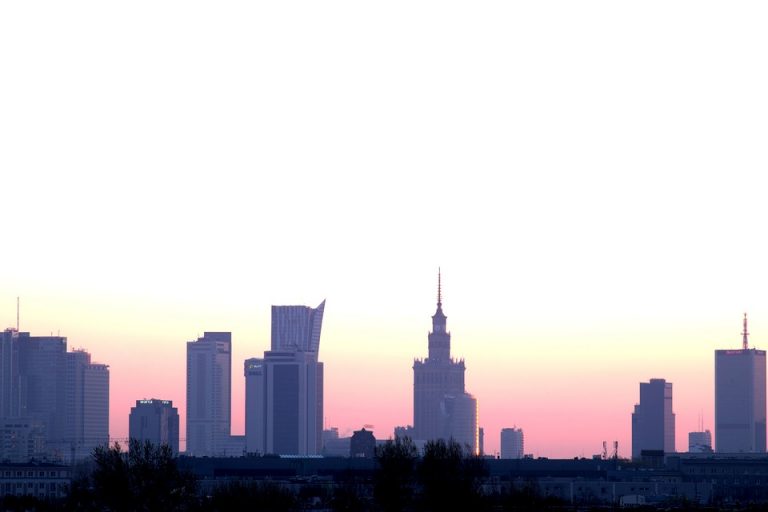 Gmina Podegrodzie kusi darmowym transportem na Marsz Wolności?