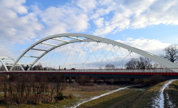 Nowy Sącz: 8 firm chce budować nowy most heleński