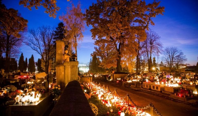 Rozbój w biały dzień na sądeckim cmentarzu