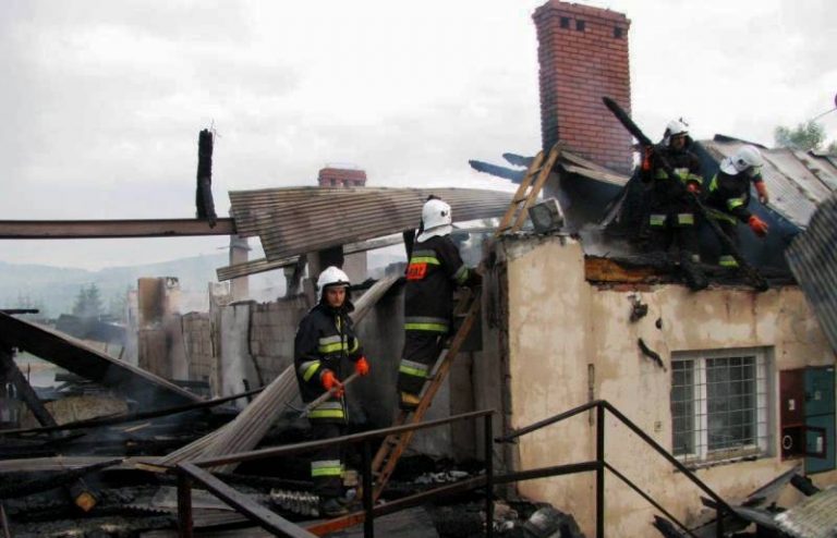 Łącko: aby ugasić ten pożar potrzeba było 44 strażaków