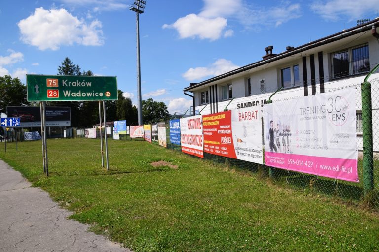Działka, która ułatwiłaby budowę nowego stadionu Sandecji z zaporową ceną?