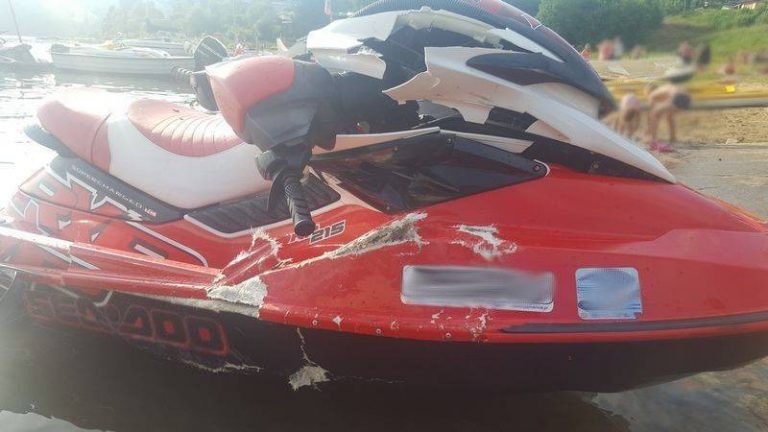 Jezioro Rożnowskie: zderzenie motorówki ze skuterem wodnym. Lądował ratowniczy śmigłowiec