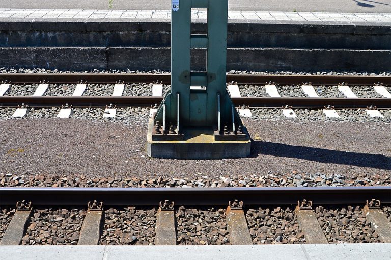 Pociąg ze Stróż pojedzie dużo szybciej