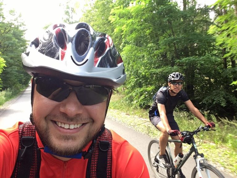 Jak pokonać rowerem 777 kilometrów w upale- opowiada ksiądz Bartosz Seruga MS