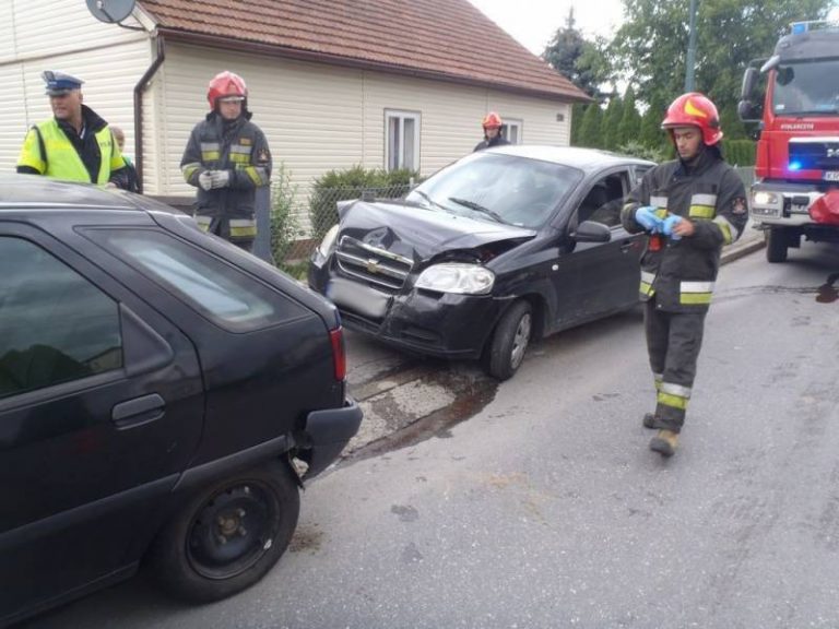 Nowy Sącz, ulica Węgierska: zderzyły się dwa samochody. Dwie osoby w szpitalu