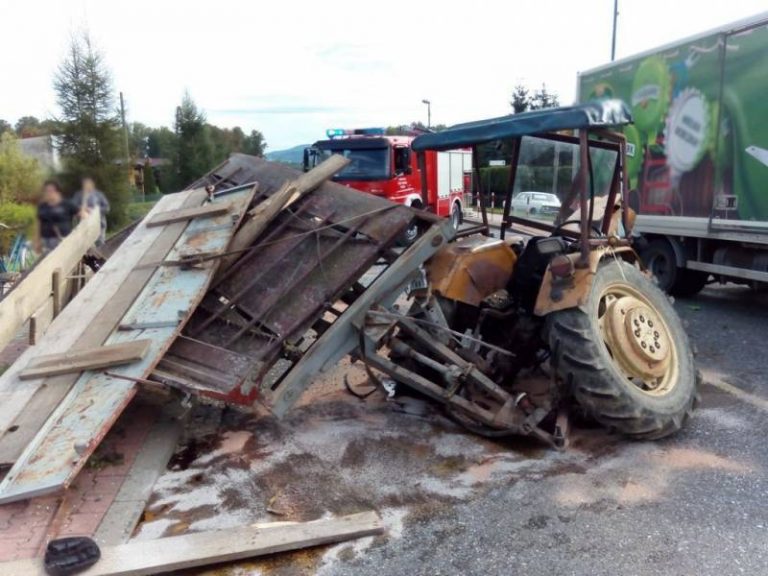 Niebezpieczna DK 75: kolejny wypadek z udziałem ciągnika rolniczego