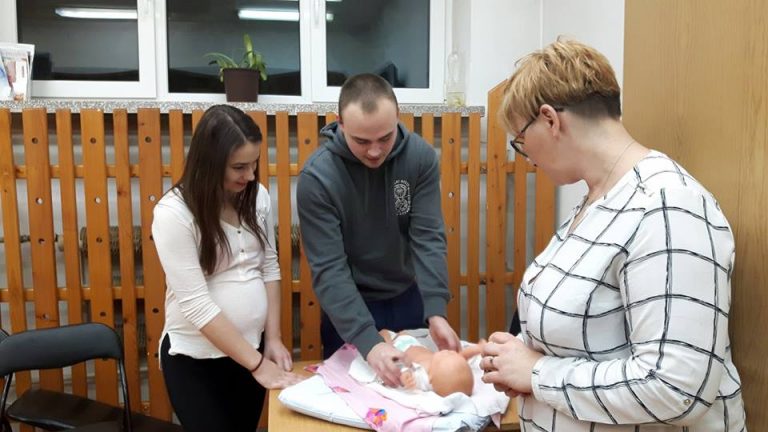 Femina. Szkoła Rodzenia Szczęśliwie Urodzeni: dla kobiet na zdrowie i na szczęście. Dla mężczyzn – żeby byli dobrymi ojcami