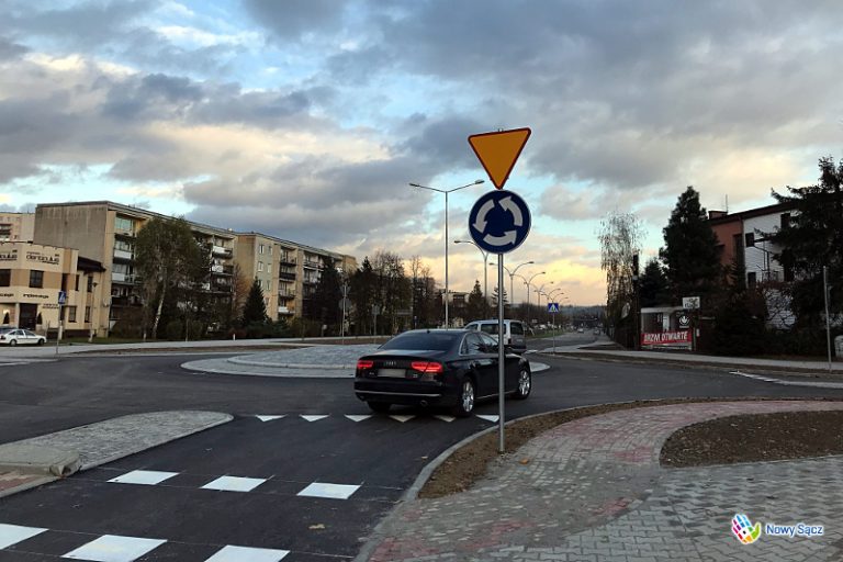 Nowy Sącz: rondo na Barskim jest już przejezdne