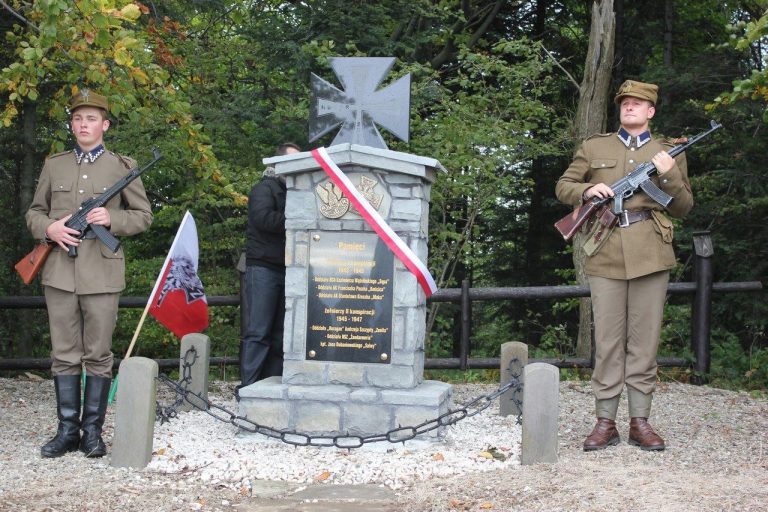 W Paszynie odsłonięto odnowiony pomnik powstańców