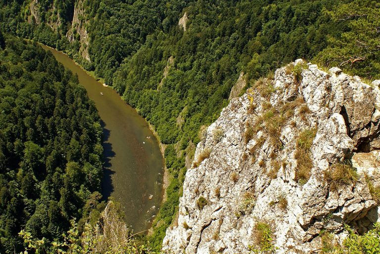 Ratownicy GOPR znaleźli pod Sokolicą ciało młodego człowieka. Koniec poszukiwań Adama