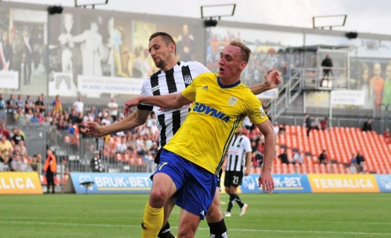 Arka zatopiła Sandecję, klęska na Pomorzu
