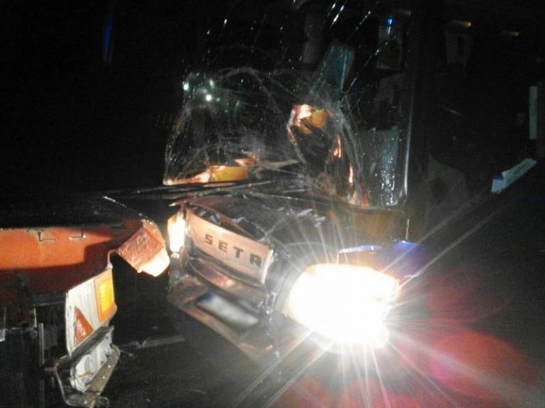 Tęgoborze: wypadek na DK 75! Zderzyły się ciężarówka, autobus i auto osobowe