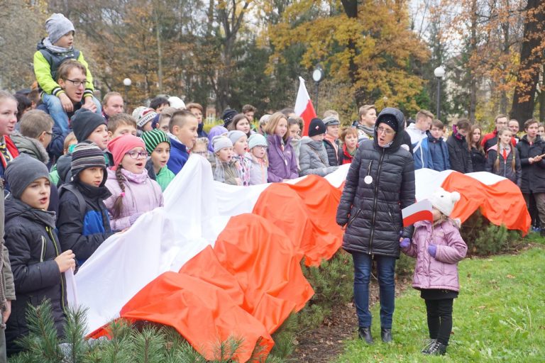 Święto Niepodległości. Sądeczanie wspólnie śpiewali pieśni patriotyczne
