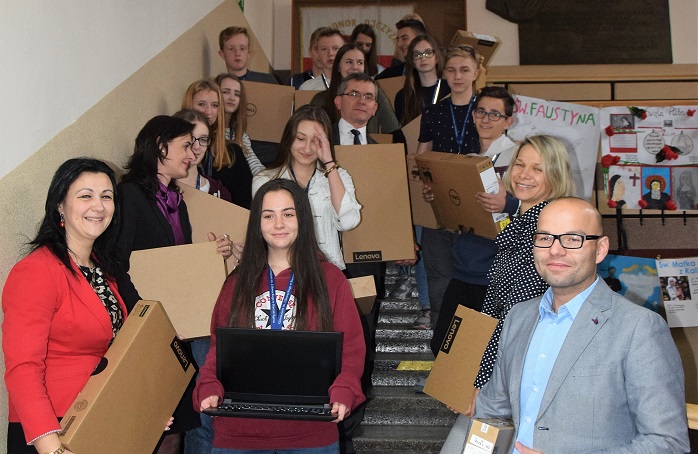 Stary Sącz: uczniowie dostali 200 laptopów