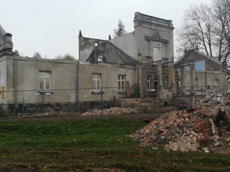 Lipnica Wielka: Muzyczny Dwór podniesie się z ruiny