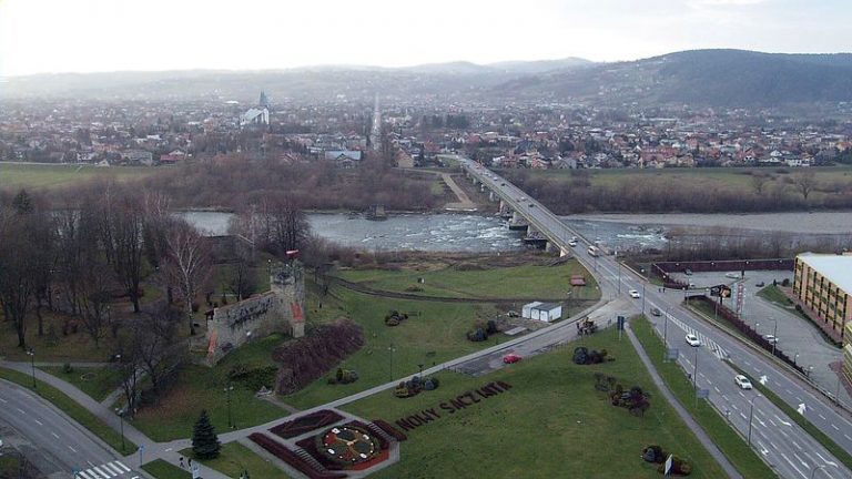 Nowy Sącz: preludium do rozbiórki mostu heleńskiego i budowy nowego. Przekładają rury i kable