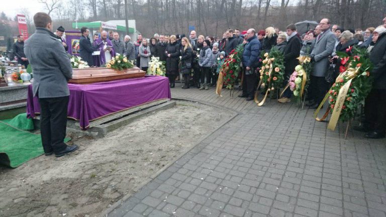 Setki osób pożegnały tragicznie zmarłego Adama Kłębczyka