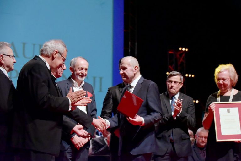 Diamentowy Laur Umiejętności i Kompetencji dla Kazimierza Pazgana