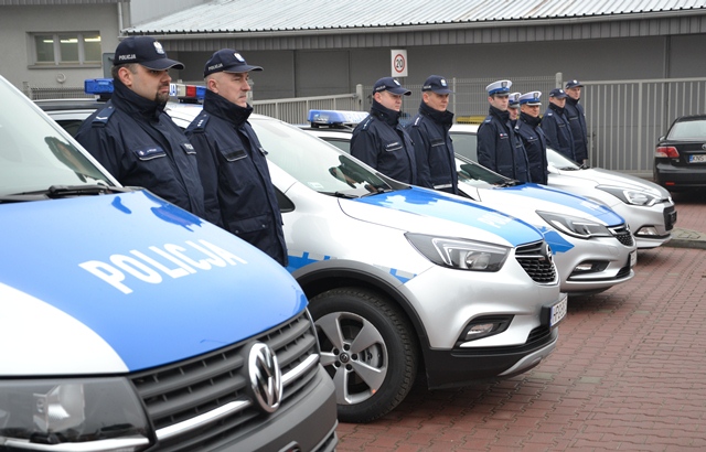 Nowe radiowozy dla komisariatów z Sądecczyzny