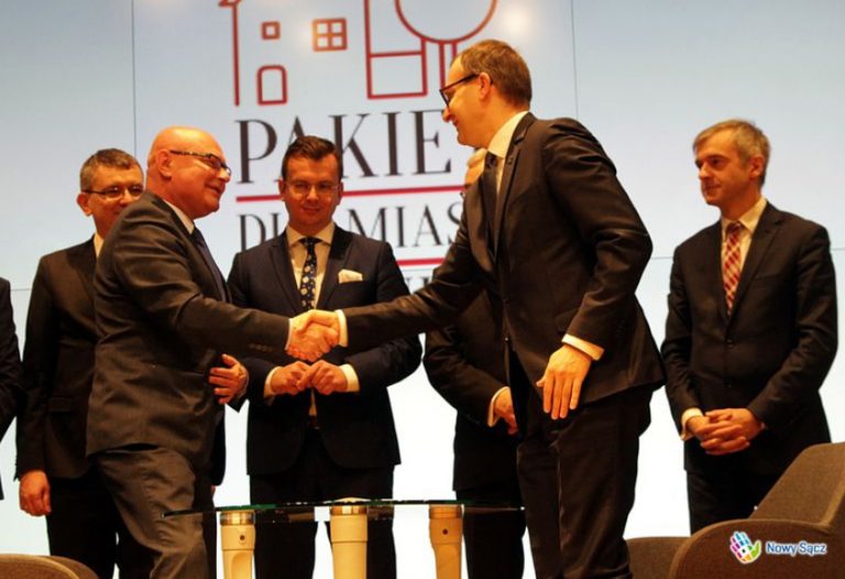 Miasto sprzedało 22% Sądeckich Wodociągów. Prezydent chce, by te 30 milionów zasiliło fundusz budowy stadionu Sandecji
