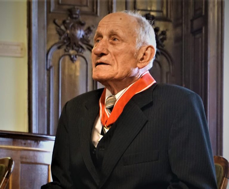Józef Jarosz ratował życie Żydom podczas wojny. Dziś został za to uhonorowany [FILM]