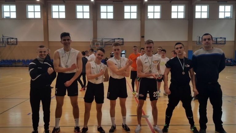 Turniej dzikich drużyn. Rywalizowano w piłkę halową. Zwycięzcą… Ogórki Małosolne