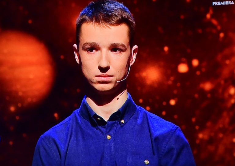 Gorlice: Adam Szwajcowski w trójce finalistów odcinka teleturnieju ,,Jeden z dziesięciu”