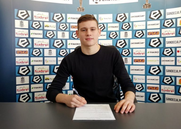 Piłka nożna. Talent Sandecji z zawodowym kontraktem!