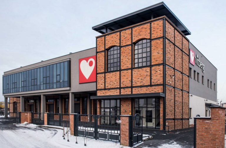 Obiekt Vitberg – najpiękniejszym budynkiem w Nowym Sączu. Pokonał Galerię Trzy Korony i MMC Brainville