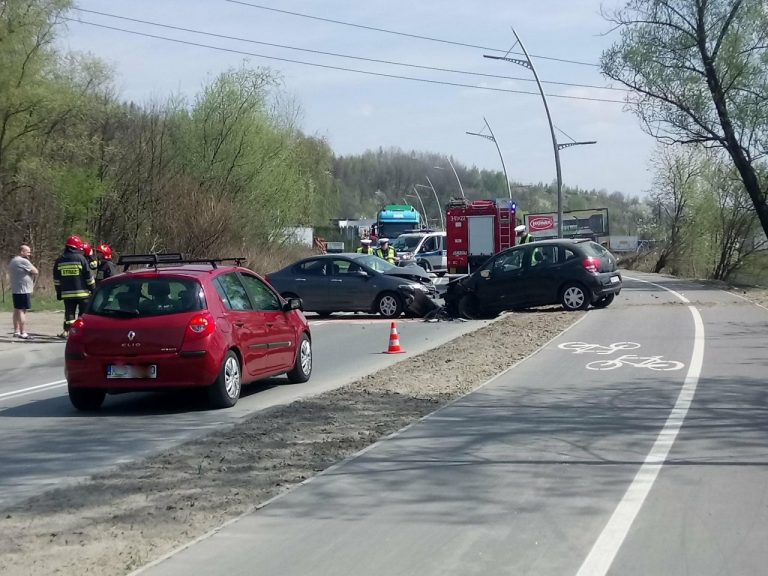 Uwaga! Wypadek na ulicy Witosa, kilka kroków od Komendy PSP