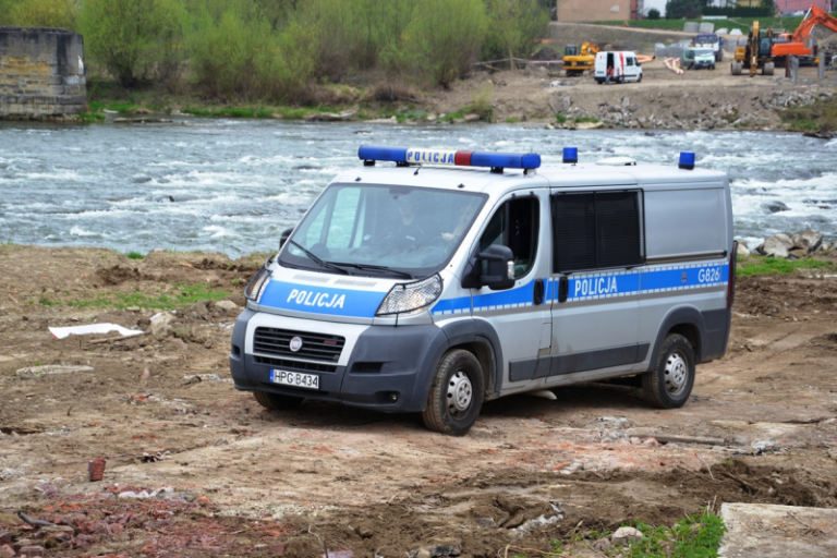 Pilne! Znaleziono trzy niewybuchy pod Mostem Heleńskim