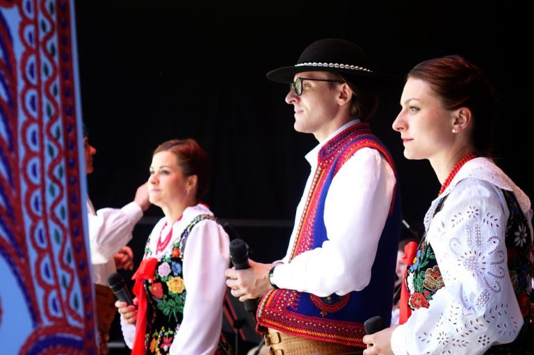 W Łącku zakwitły jabłonie, a sadownicy świętowali