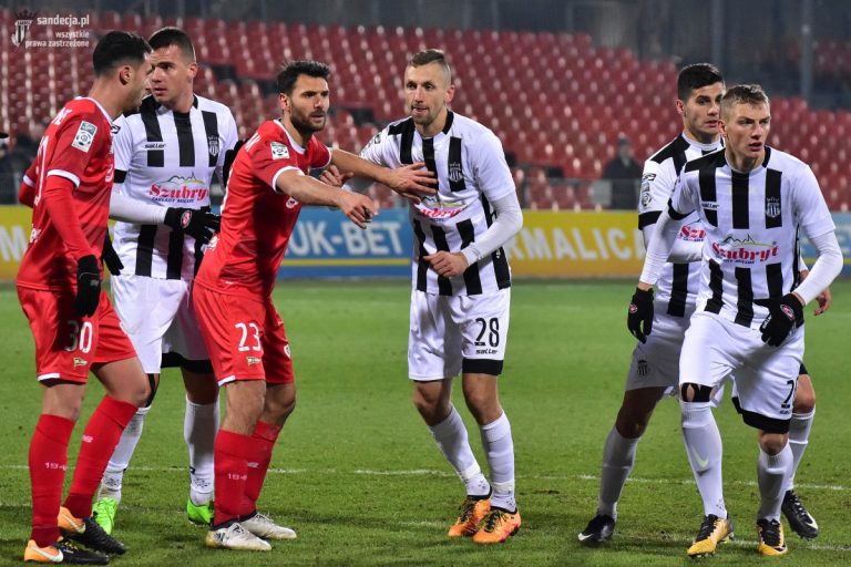 Jeden z rywali Sandecji w walce o utrzymanie wygrał i uciekł spod topora