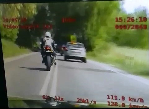 Sądecczyzna: uciekał motocyklem. W 4 minuty dostał 80 punktów. Mówi o nim cała Polska