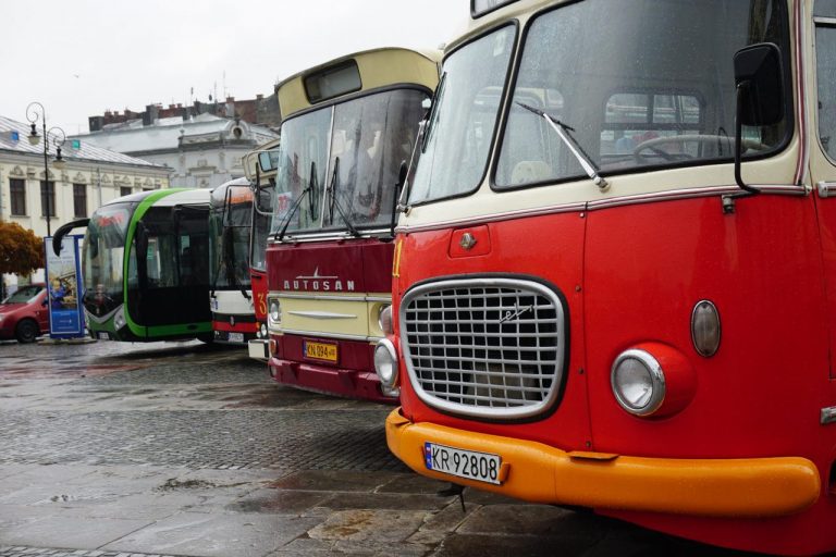 Podróż w czasie autobusem, czyli 70 lat sądeckiego MPK