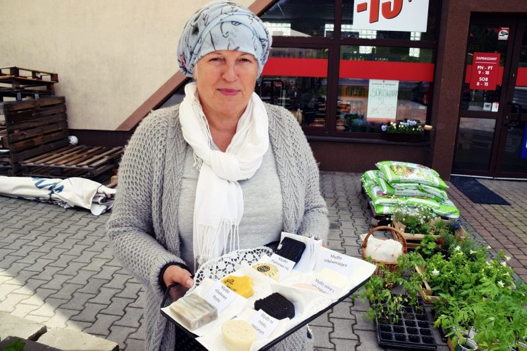 Nożem i widelcem można wykopać sobie grób