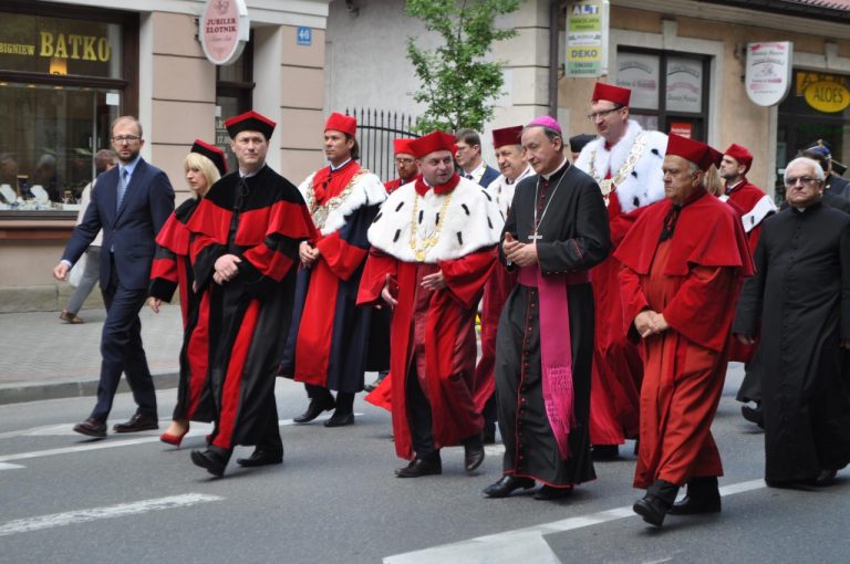 Sto lat dla sądeckiej PWSZ! Uczelnia świętuje dwudzieste urodziny