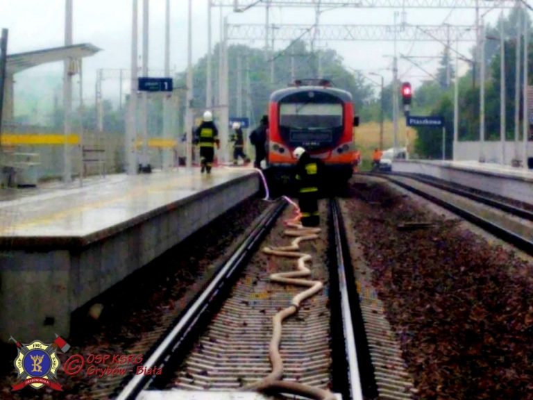 Pożar pociągu: w akcji cztery zastępy straży pożarnej