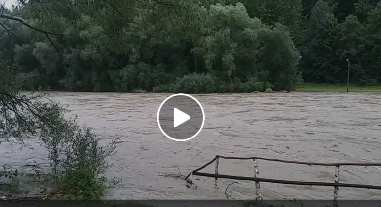 Pilne! Ponad 1000 domów bez prądu, setki interwencji, a deszcz wciąż pada