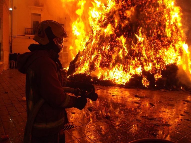 Ogień strawił sześć budynków. Podpalacza nie trzeba było daleko szukać