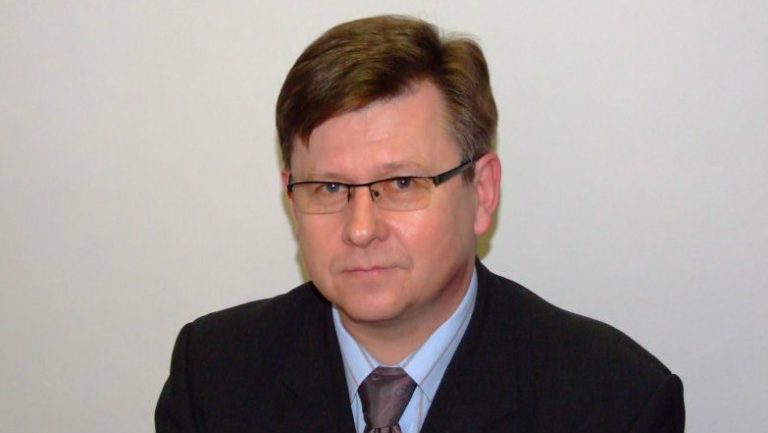 20 lat był sekretarzem powiatu nowosądeckiego. Rezygnuje z funkcji. Zrzeka się też mandatu sejmiku